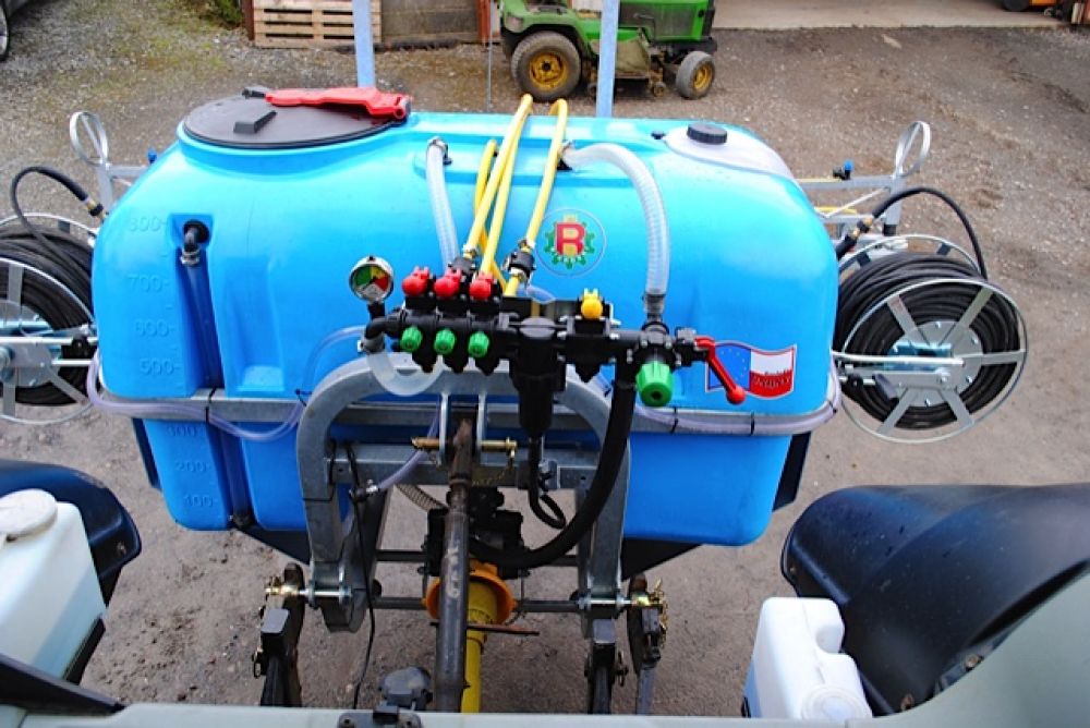 Huw Thomas and Son Agriculture Machinery Valtra Tractors Slurry