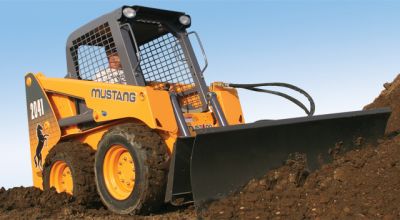 Mustang 2041 Skid-Steer