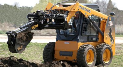 Mustang 2044 Skid-Steer