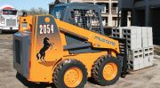 Mustang 2054 Skid-Steer